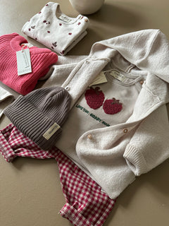 SWEATSHIRT I LOVE YOU BERRY MUCH