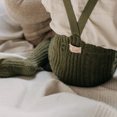 GRANNY STRUMPFHOSE mit TRÄGERN | olive