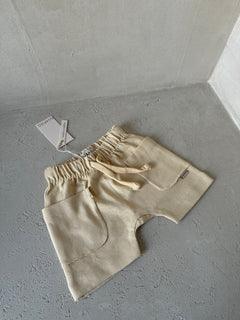 COZY SHORTS SOFT YELLOW