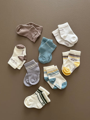 BEANIES | SOCKS