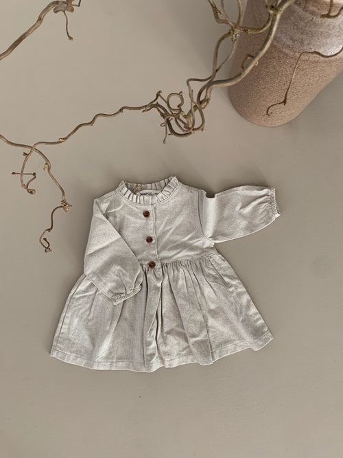 DRESSES