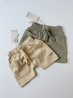COZY SHORTS SOFT YELLOW