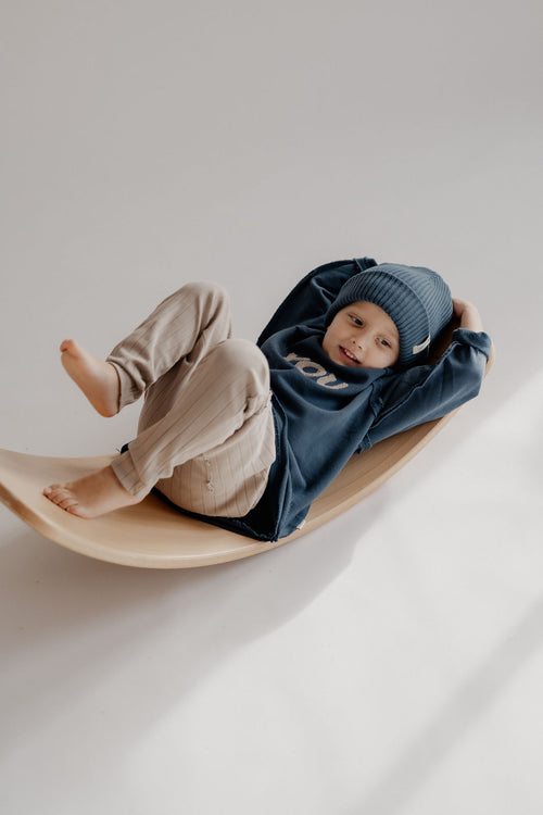 RAGLAN SWEATSHIRT|YOU SMELL LIKE LOVE