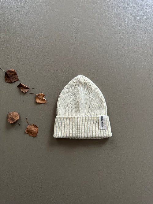 GESTRICKTE BEANIE | MILCH