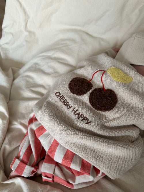 REVERSIBLE VEST | CHERRY HAPPY