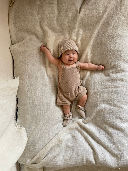 KNITTED SUMMER DUNGAREES | SAND MELANGE