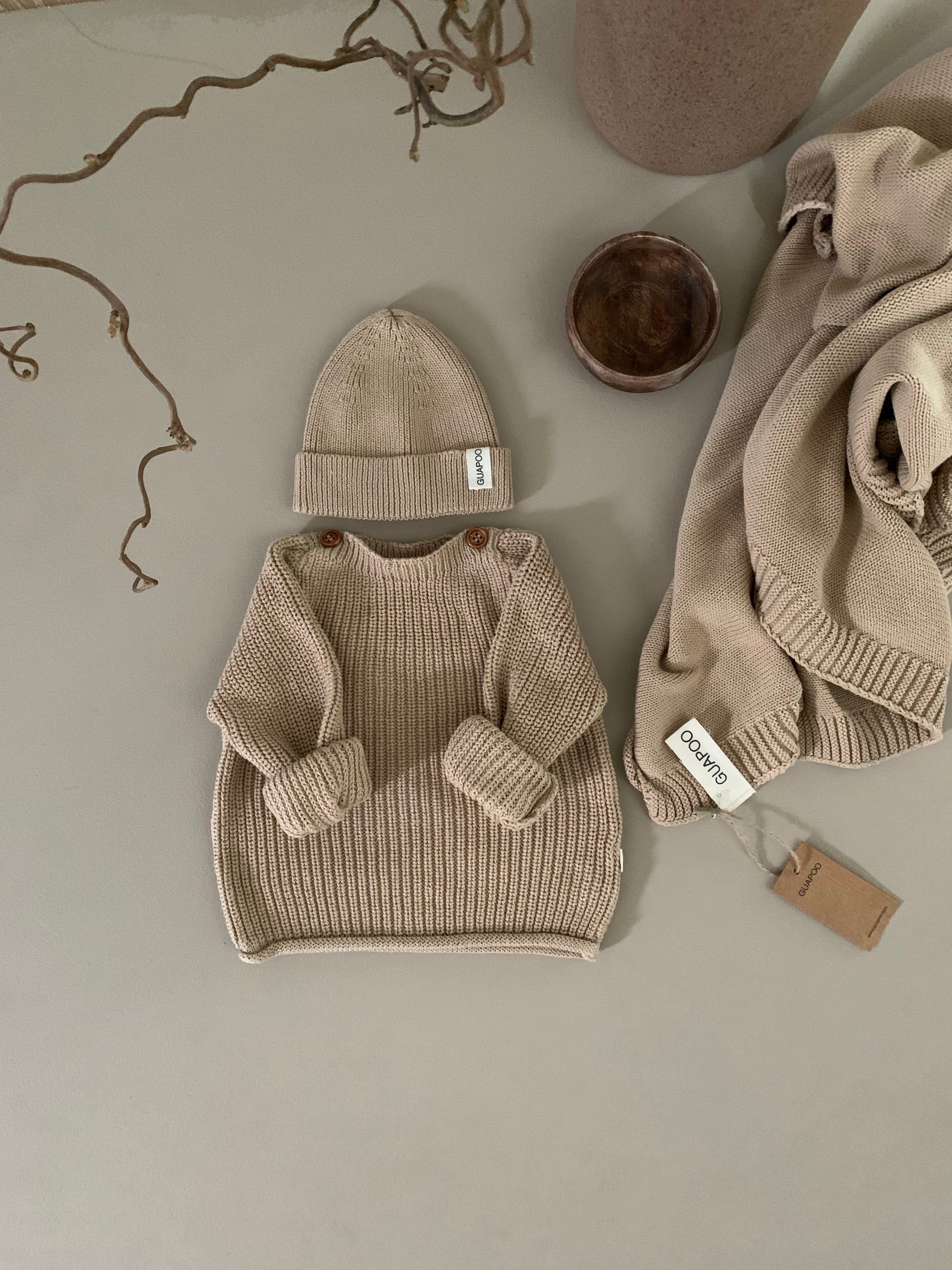 BUTTON KNIT SWEATER | BEIGE